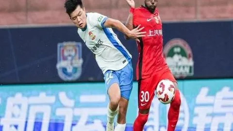 巴黎圣日耳曼5轮对决克莱蒙，4-0完胜，埃雷拉梅开二度，姆巴佩助威进球